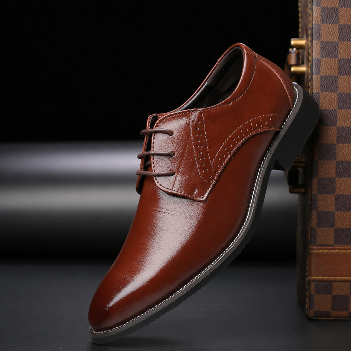 Victor | Herren Schnürschuhe mit Brogue-Details in verschiedenen Farben