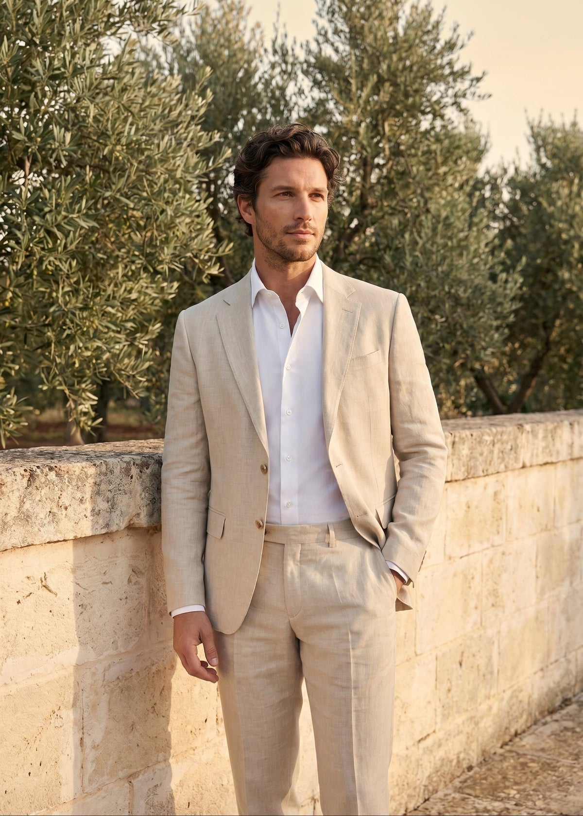 Costume en lin beige, coupe ajustée