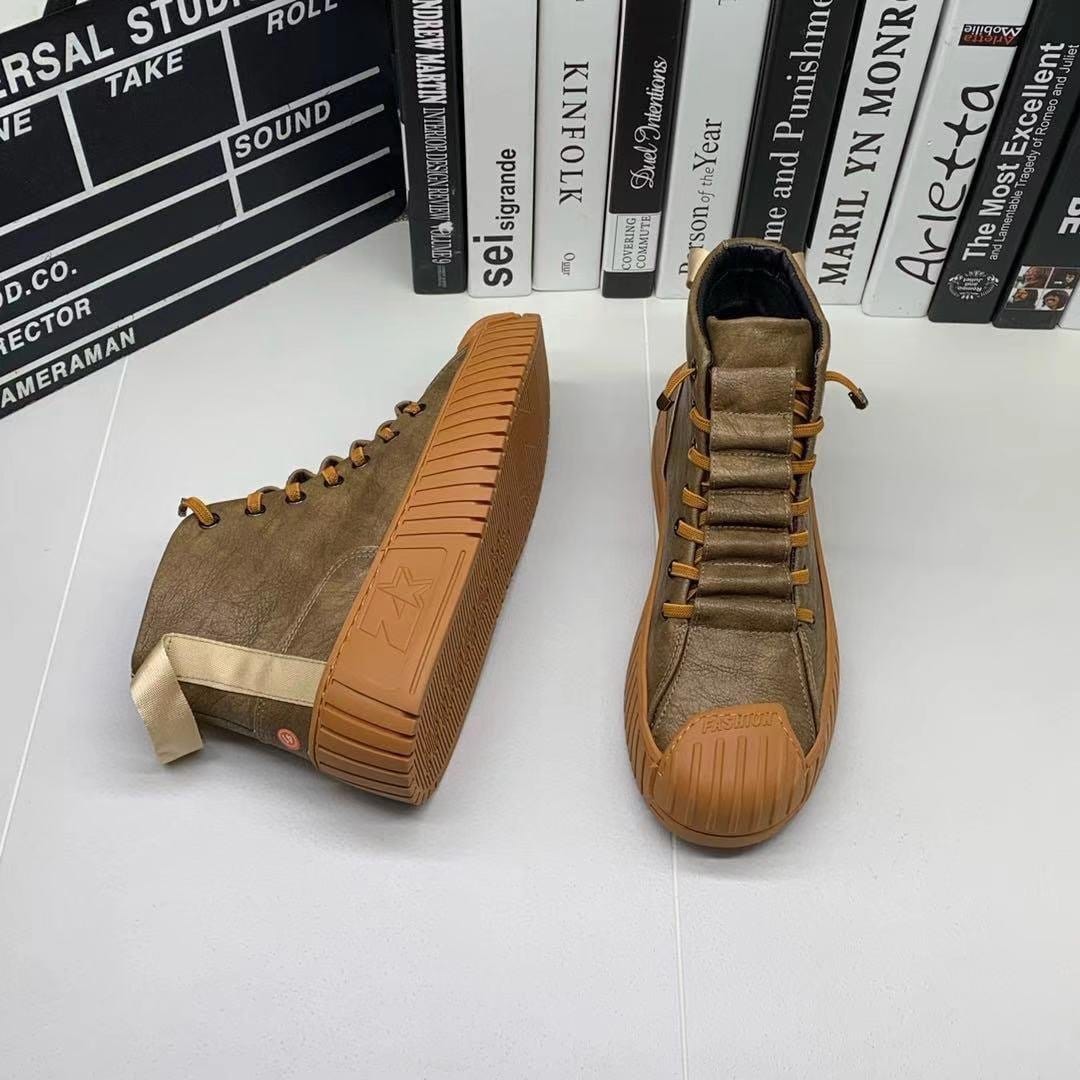 Bottines Montantes Homme à Lacets Semelle Crantée